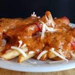 Butter chicken poutine